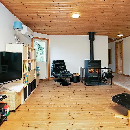 Modern Holiday In With Sauna Hals
